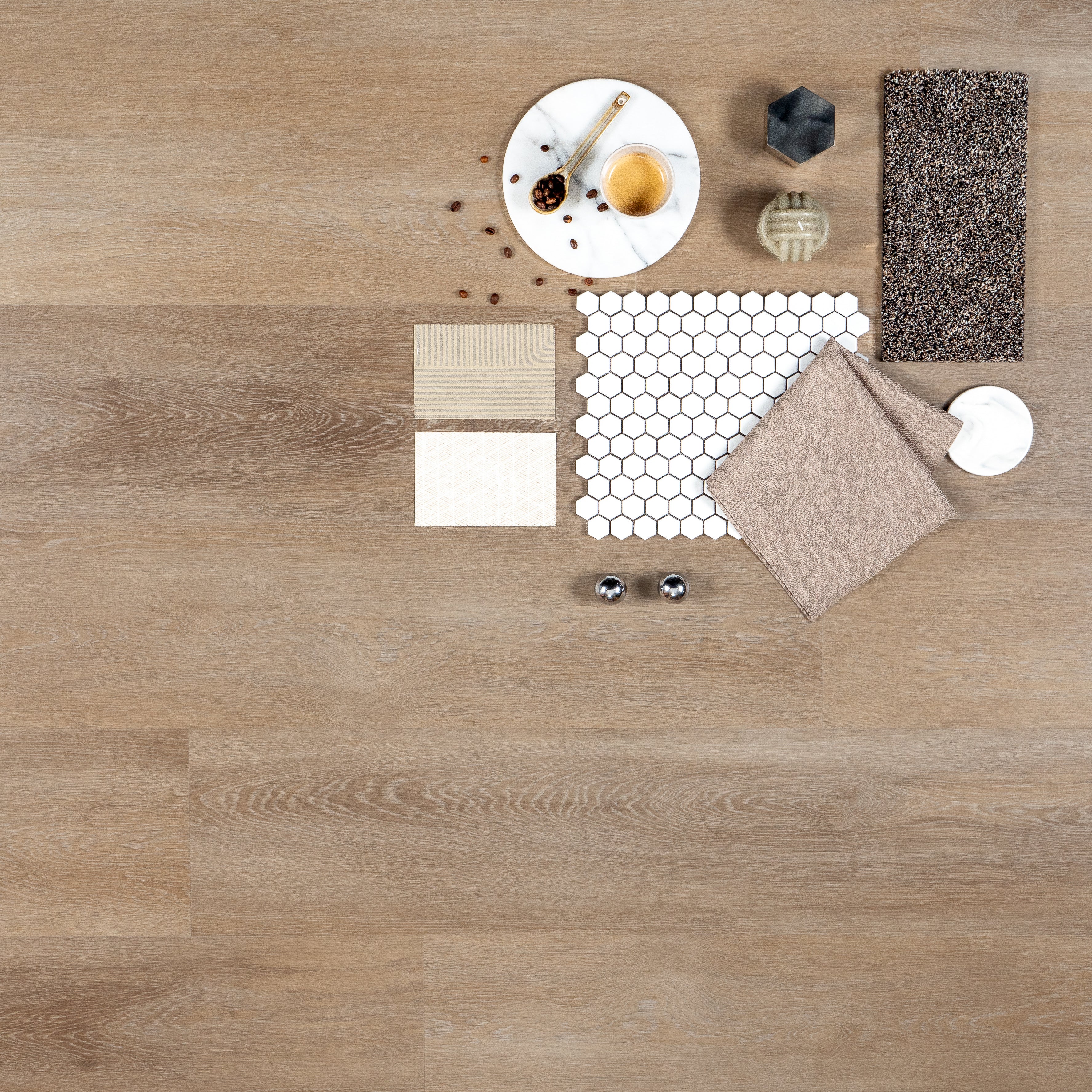 Otium Ruby – Stijlvolle stroken SPC vloer verkrijgbaar bij XL Woonwinkel, 100% waterbestendig, geschikt voor vloerverwarming en voorzien van een geïntegreerde ondervloer.