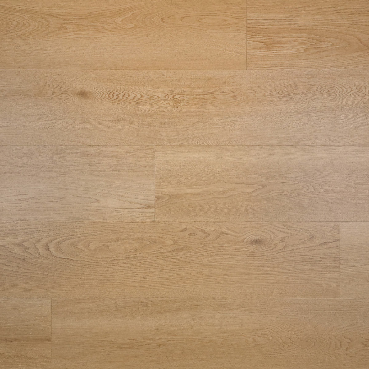 De Otium at Home OTIUM NXT collectie staat voor de nieuwste generatie PVC vloeren. Dankzij de ultra matte afwerking, natuurgetrouwe hout- en steenstructuren en sterke slijtlaag combineren deze vloeren een luxe uitstraling met optimaal gebruiksgemak. Verkrijgbaar in plank, visgraat en tegel, in zowel Dryback als Rigid uitvoering, en volledig geschikt voor vloerverwarming en intensief dagelijks gebruik.