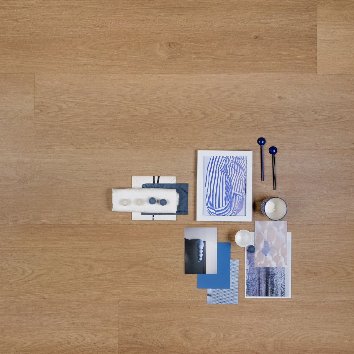 De Otium at Home OTIUM NXT collectie staat voor de nieuwste generatie PVC vloeren. Dankzij de ultra matte afwerking, natuurgetrouwe hout- en steenstructuren en sterke slijtlaag combineren deze vloeren een luxe uitstraling met optimaal gebruiksgemak. Verkrijgbaar in plank, visgraat en tegel, in zowel Dryback als Rigid uitvoering, en volledig geschikt voor vloerverwarming en intensief dagelijks gebruik.