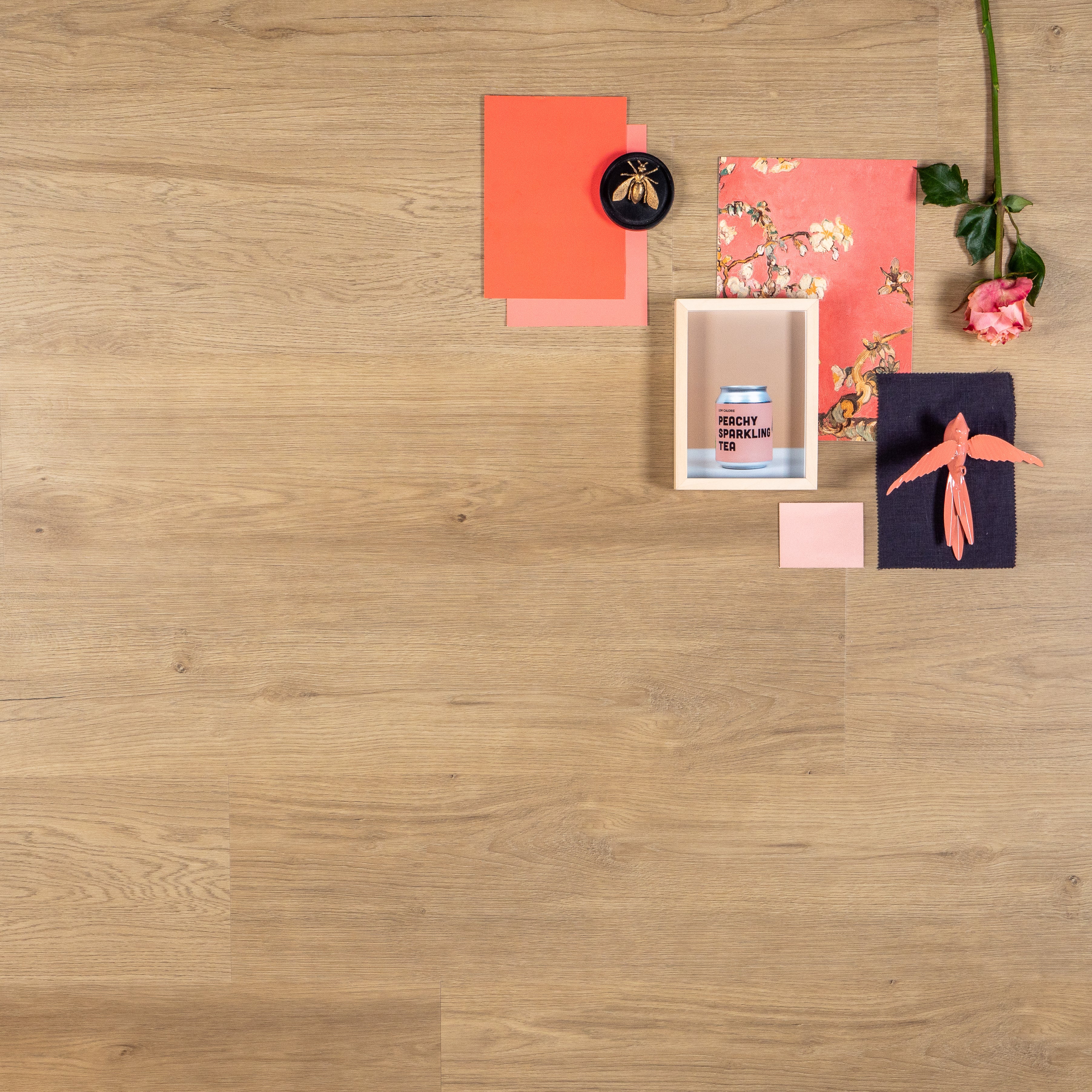 Otium Lux– Stijlvolle stroken SPC vloer verkrijgbaar bij XL Woonwinkel, 100% waterbestendig, geschikt voor vloerverwarming en voorzien van een geïntegreerde ondervloer.