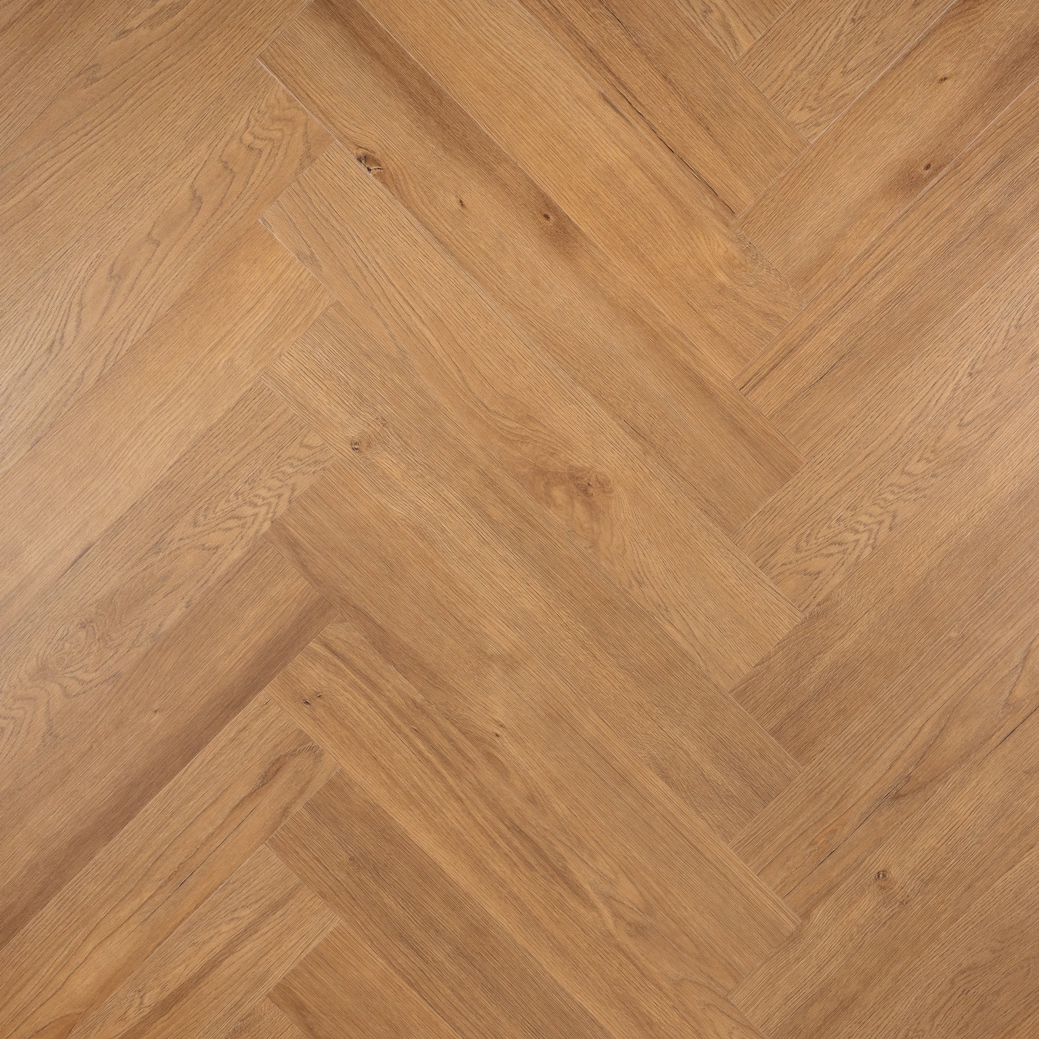 Otium Jade Herringbone – Stijlvolle visgraat SPC vloer verkrijgbaar bij XL Woonwinkel, 100% waterbestendig, geschikt voor vloerverwarming en voorzien van een geïntegreerde ondervloer.