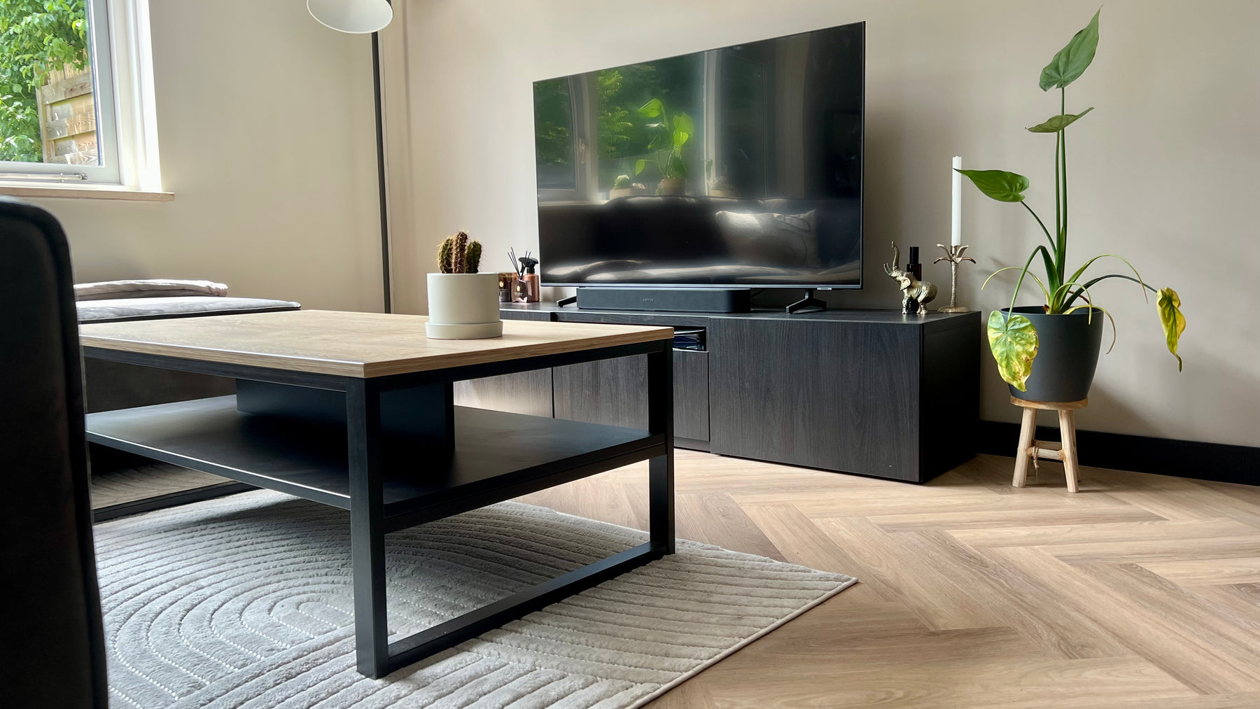 Woonkamer met vloer van XL Woonwinkel