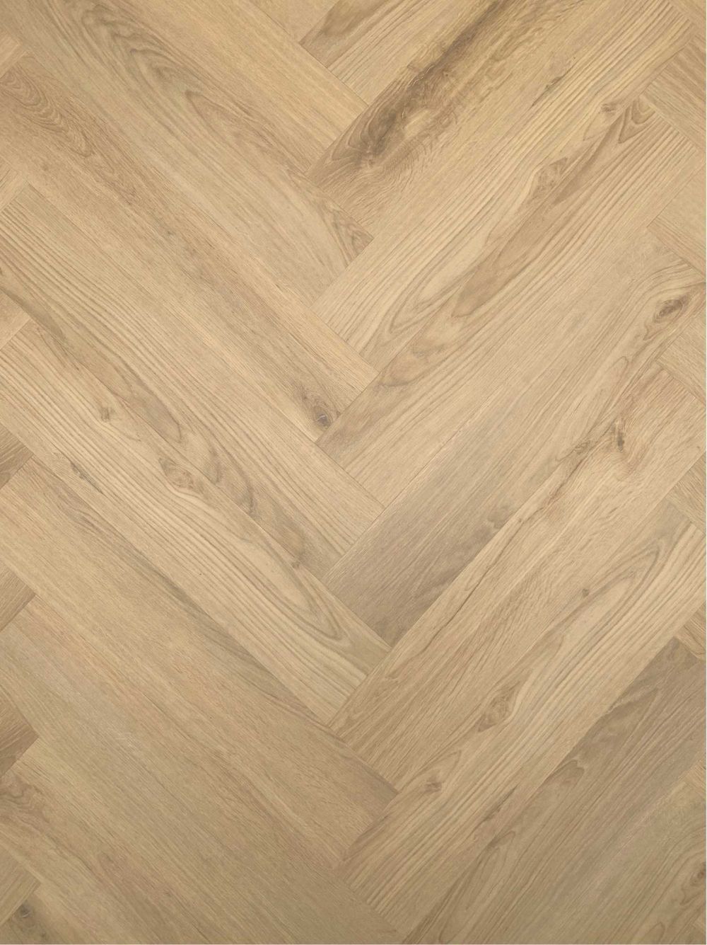 Luxury Herringbone Line Donau - Luxe visgraat PVC vloer verkrijgbaar bij XL Woonwinkel, geschikt voor vloerverwarming en eenvoudig te leggen zonder verlijming.