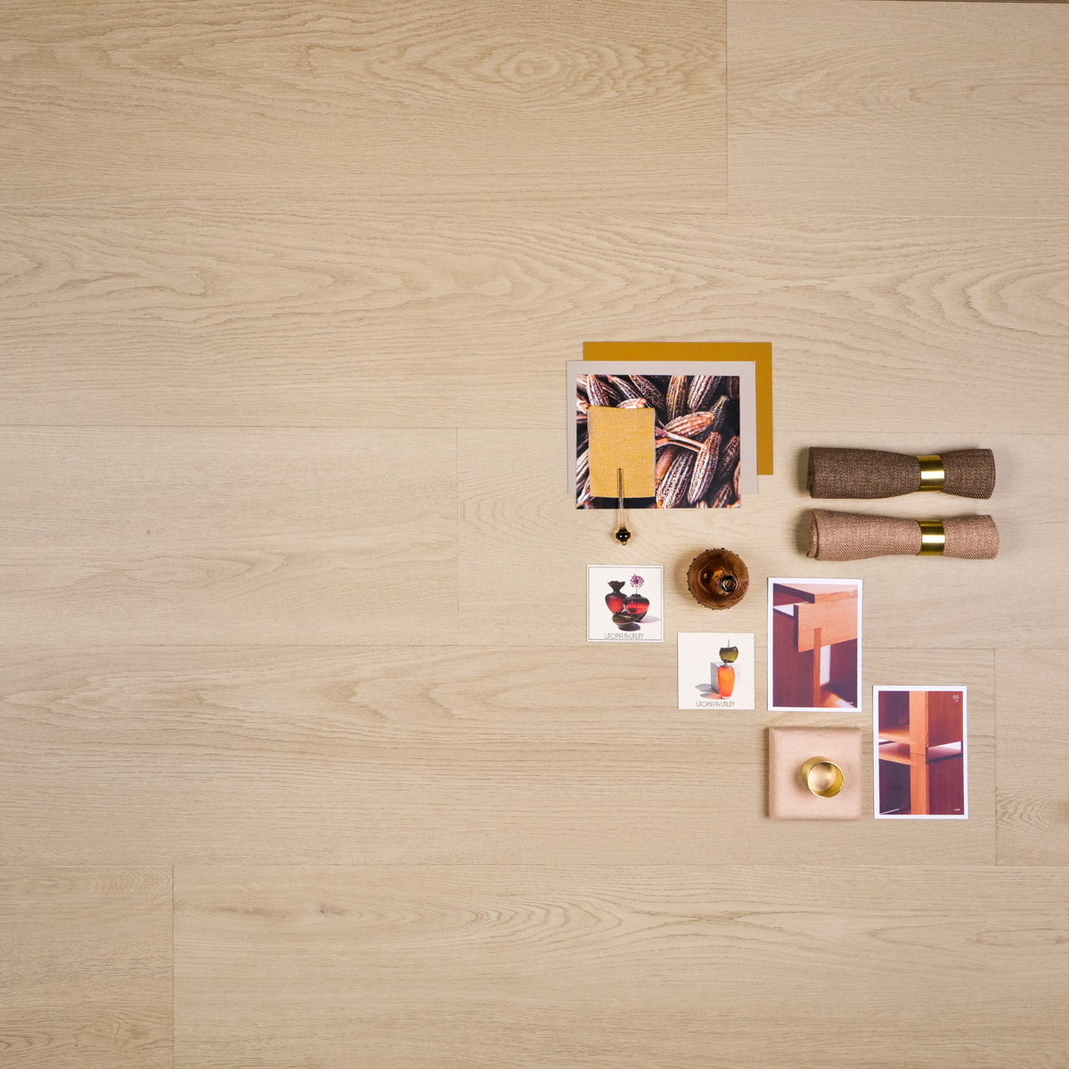 De Otium at Home OTIUM NXT collectie staat voor de nieuwste generatie PVC vloeren. Dankzij de ultra matte afwerking, natuurgetrouwe hout- en steenstructuren en sterke slijtlaag combineren deze vloeren een luxe uitstraling met optimaal gebruiksgemak. Verkrijgbaar in plank, visgraat en tegel, in zowel Dryback als Rigid uitvoering, en volledig geschikt voor vloerverwarming en intensief dagelijks gebruik.