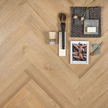 Otium at Home Herringbone Collectie. Deze hoogwaardige PVC-vloeren combineren een authentieke houtlook met de praktische voordelen van PVC